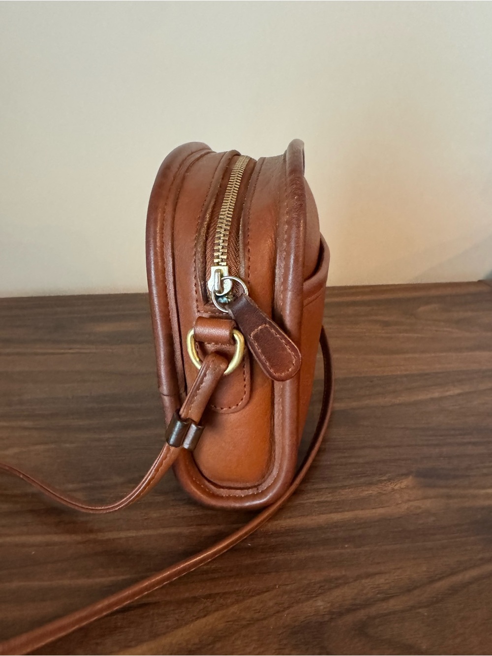 Vintage Coach Abbie British Tan Leather Crossbody Bag - style 9017 - Picture 4 of 11